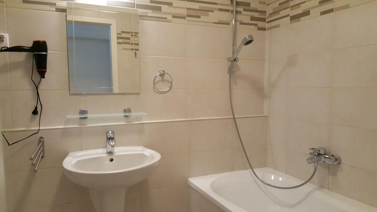 Lelle Resort Cb34 Balatonlelle Dış mekan fotoğraf